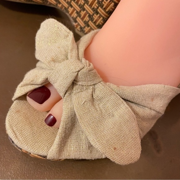 Rocket Dog wedge sandals metallic gold linen bow tie front, woven wedge heel 9.5 - Picture 3 of 12